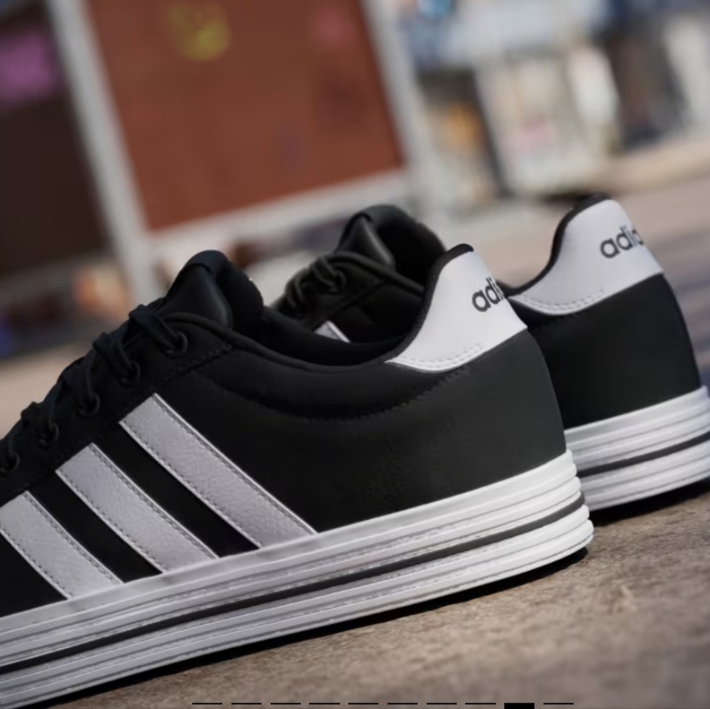 M 9.5 / W 10.5 Adidas Everyday 4.0 Skate Sneakers Black Suede Unisex - Picture 6 of 8